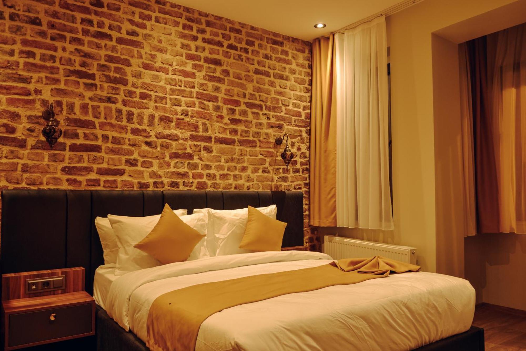 Galata Calm Tale Hotel อิสตันบูล ภายนอก รูปภาพ