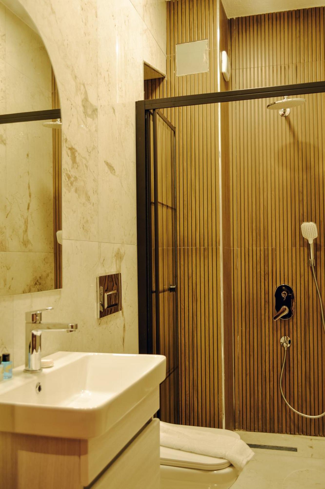Galata Calm Tale Hotel อิสตันบูล ภายนอก รูปภาพ