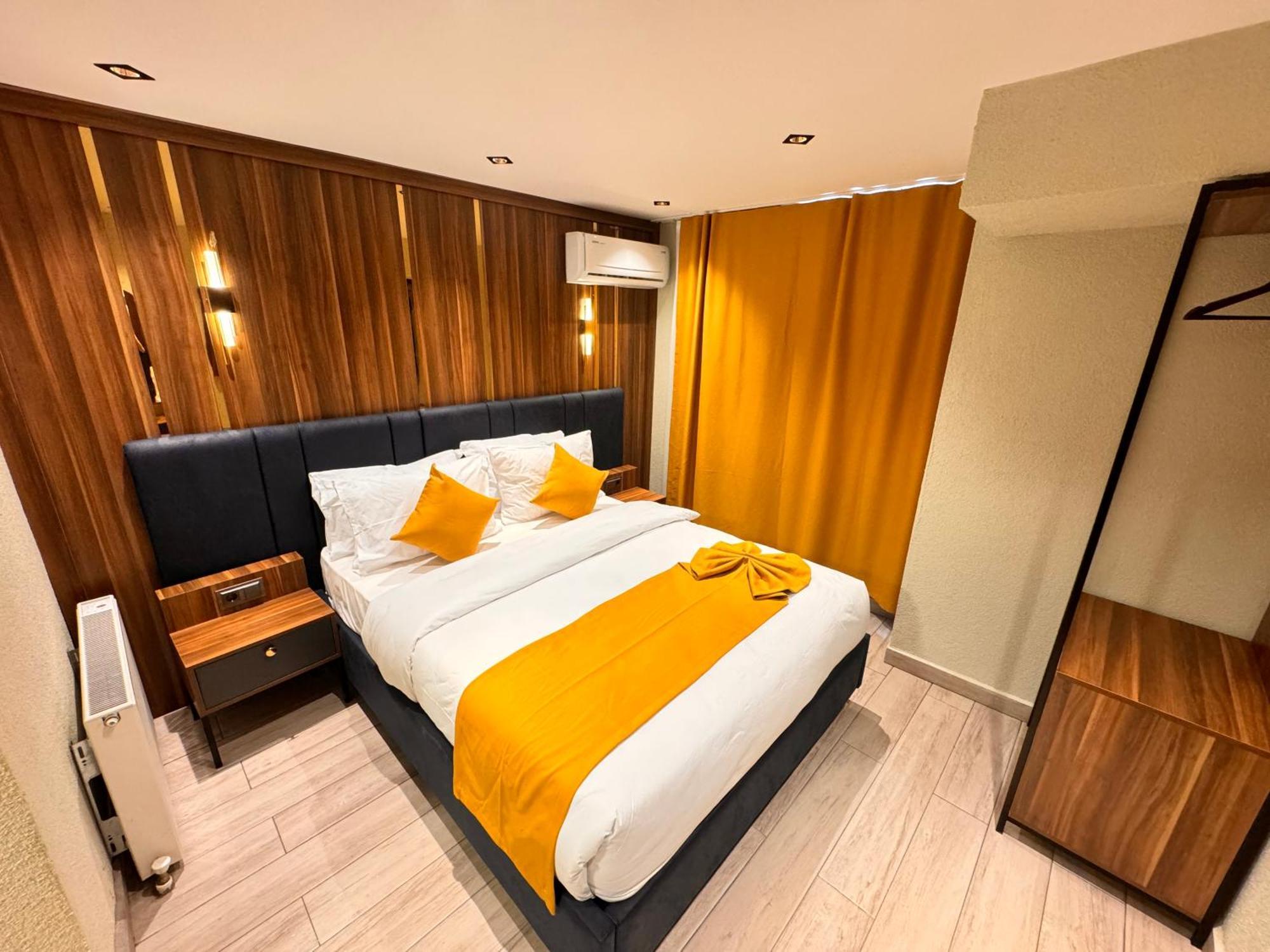 Galata Calm Tale Hotel อิสตันบูล ภายนอก รูปภาพ