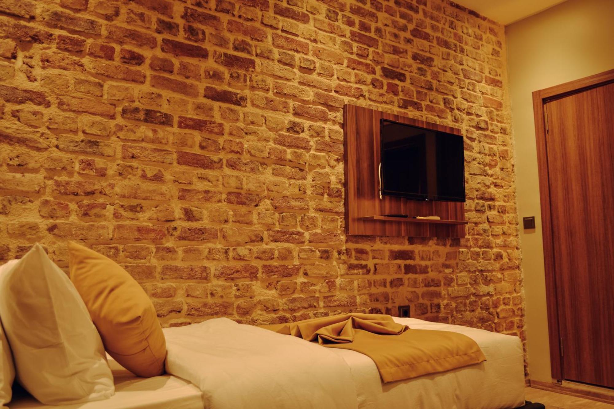 Galata Calm Tale Hotel อิสตันบูล ภายนอก รูปภาพ